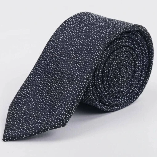 Арендовать черный галстук с белым точечным узором для мужского костюма